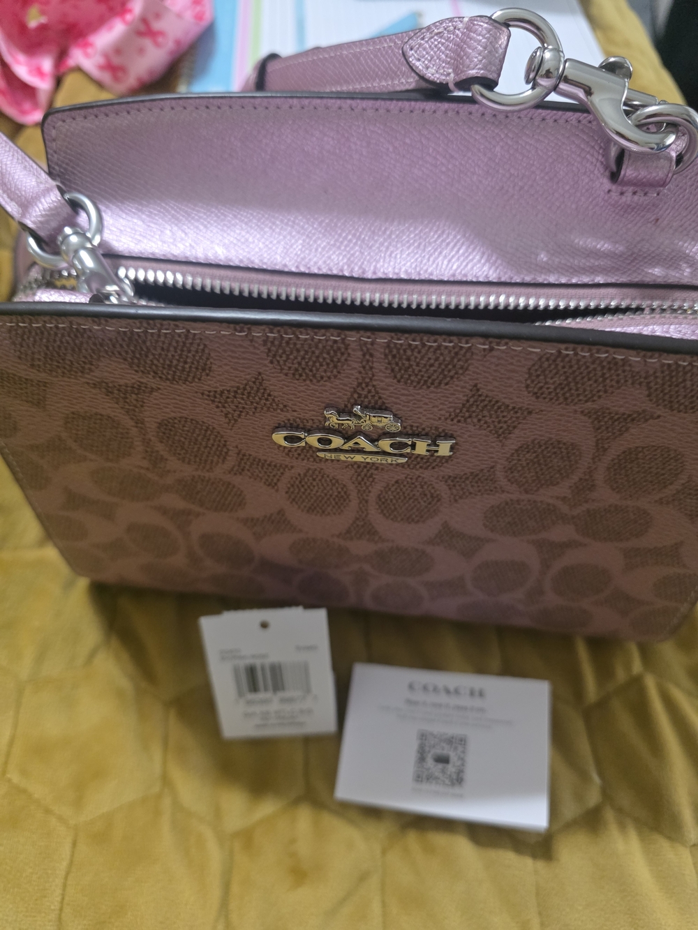 COACH GIA BagPink Rose Signature Crossbody Bag in Pink Metallic
